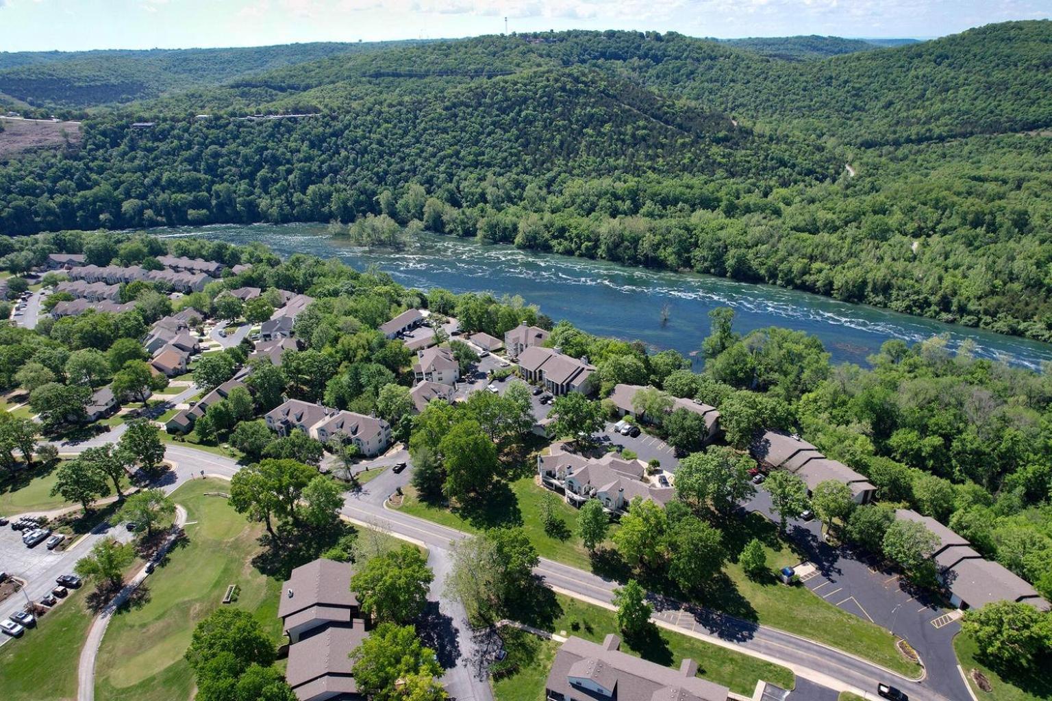 Table Rock Escape At Pointe Royale Villa Branson Exteriör bild